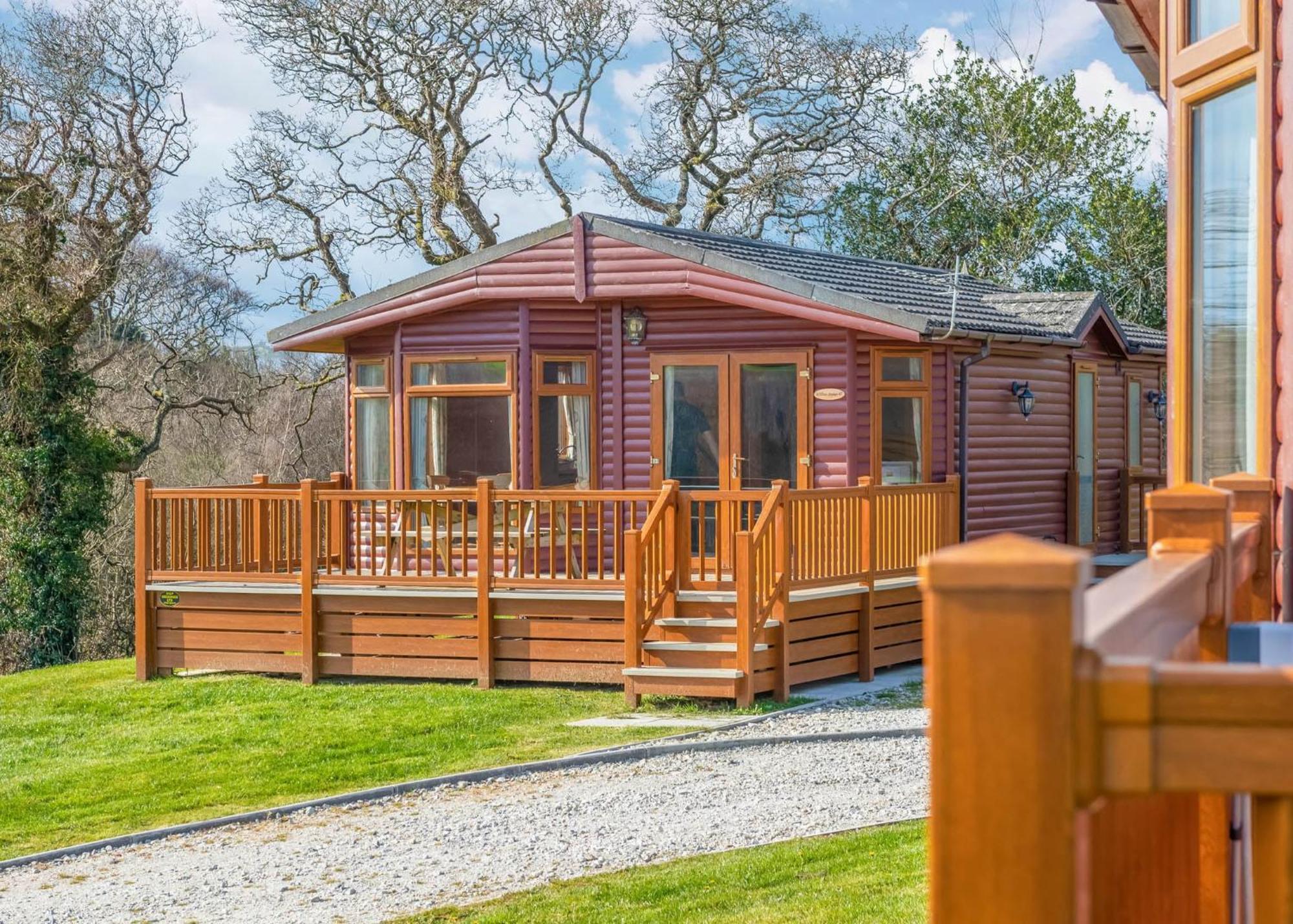 Meadow Lakes Holiday Park St Austell Exterior photo