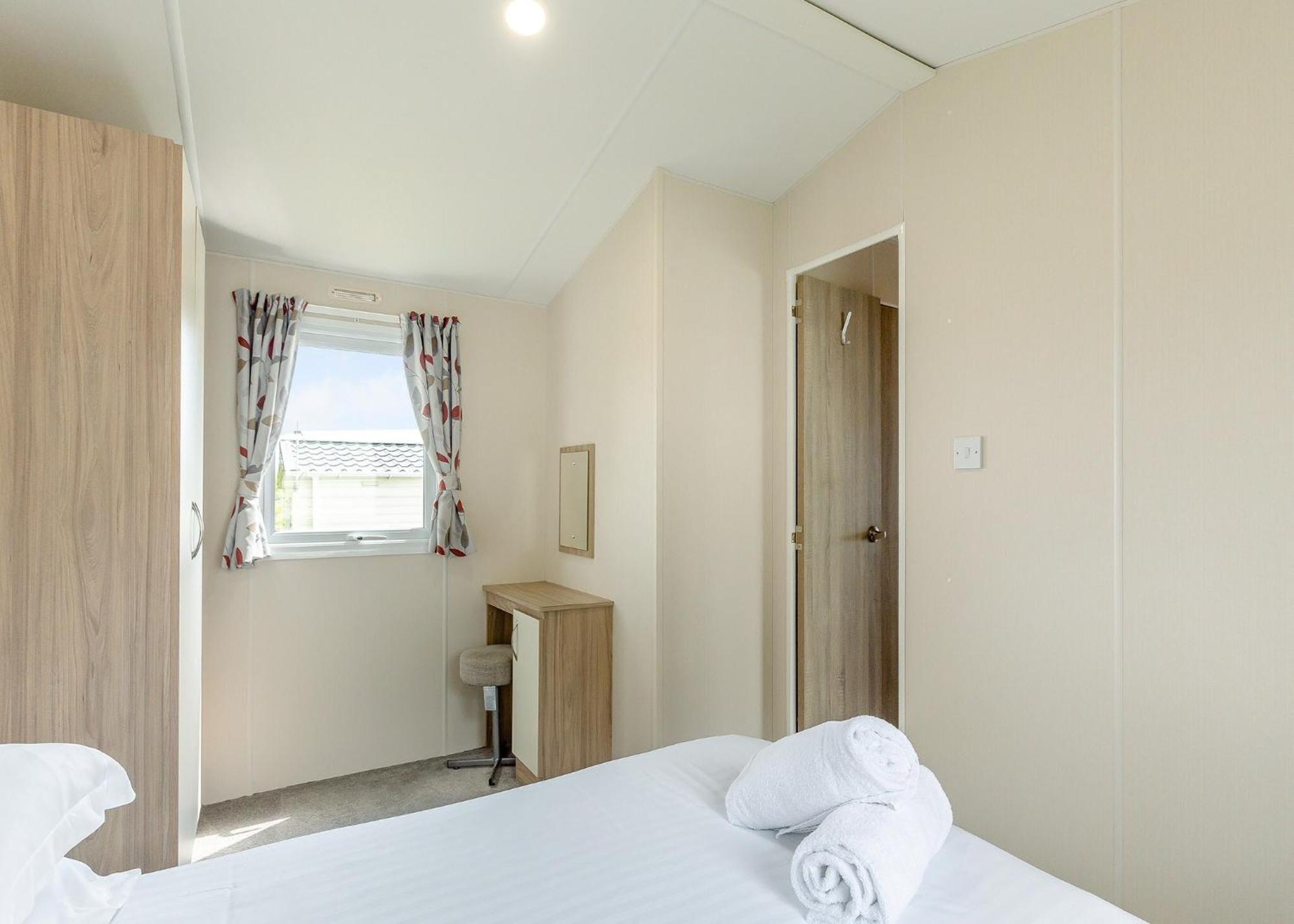 Meadow Lakes Holiday Park St Austell Exterior photo